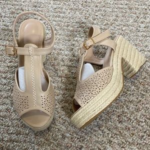 NWT Wedge block heel sandal